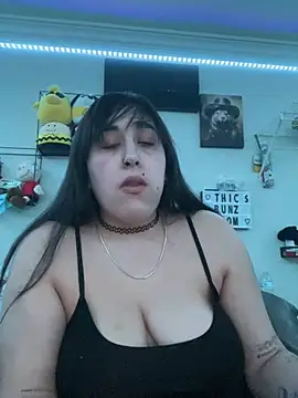 ThicBunz online show from 18, 2, 2025