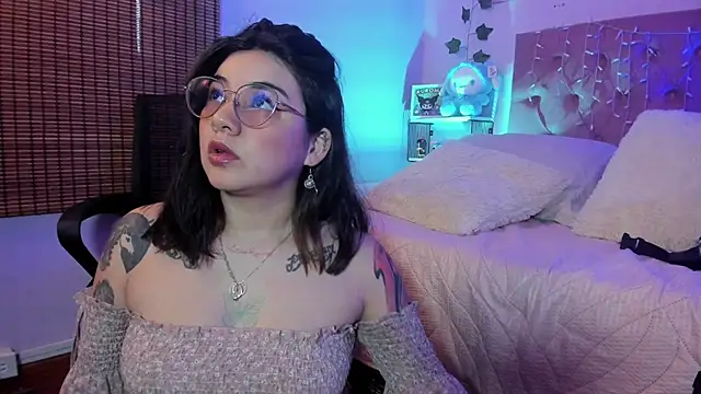 Snapshot of JeyLee chatting on 11, 11, 2025 JeyLee online show from 11, 11, 2025