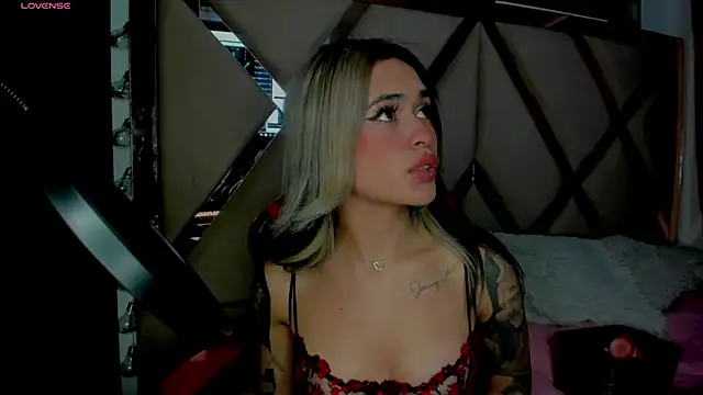 Snapshot of AliceMiller_2 chatting on 27, 1, 2025 AliceMiller 2 online show from 27, 1, 2025