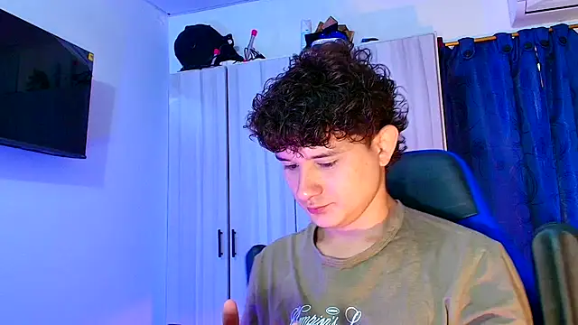 Nathan Bluee online show from 17, 12, 2025