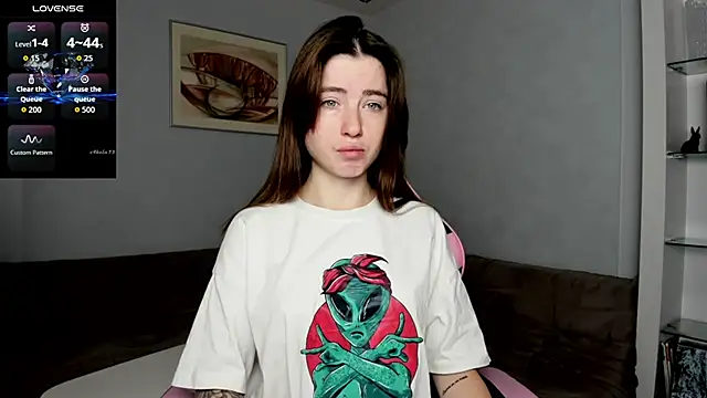 Snapshot of Luxuryalma chatting on 2, 10, 2025 Luxuryalma online show from 2, 10, 2025