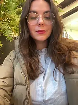 Alicia Hot1 online show from 3, 2, 2025