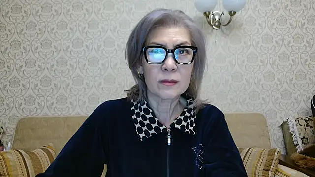 Elegant00Lady online show from 6, 11, 2025