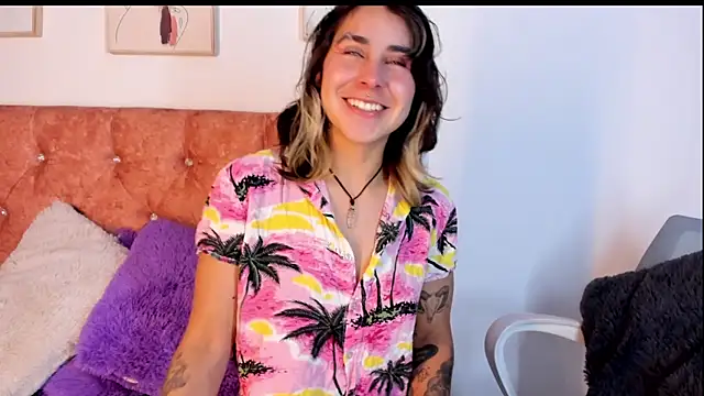 riley colors online show from 11, 3, 2025