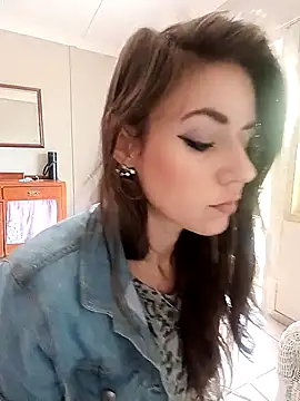 Snapshot of Missmesexycouple69 chatting on 20, 9, 2025 Missmesexycouple69 online show from 20, 9, 2025