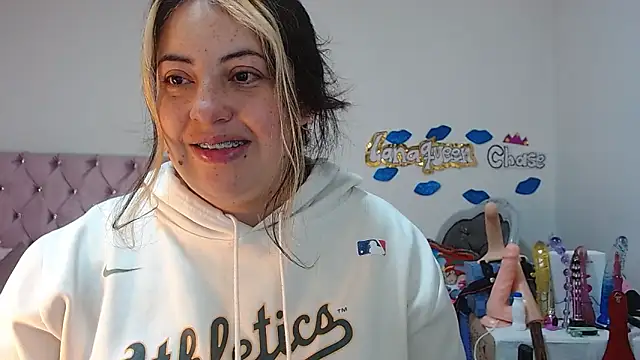 Snapshot of lanaqueen699 chatting on 7, 1, 2025 lanaqueen699 online show from 7, 1, 2025