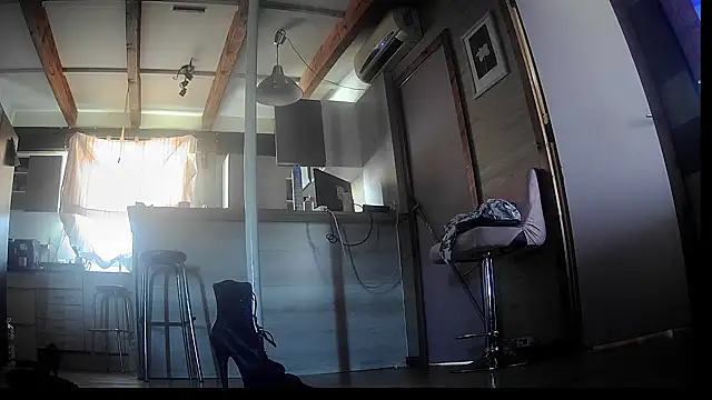 Snapshot of FLakiReve chatting on 18, 9, 2025 FLakiReve online show from 18, 9, 2025