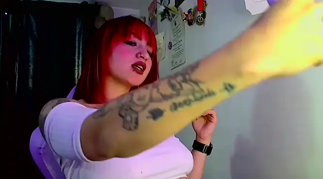 lucycherry   online show from 10, 2, 2025