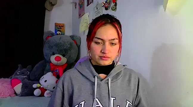 lucycherry   online show from 7, 3, 2025