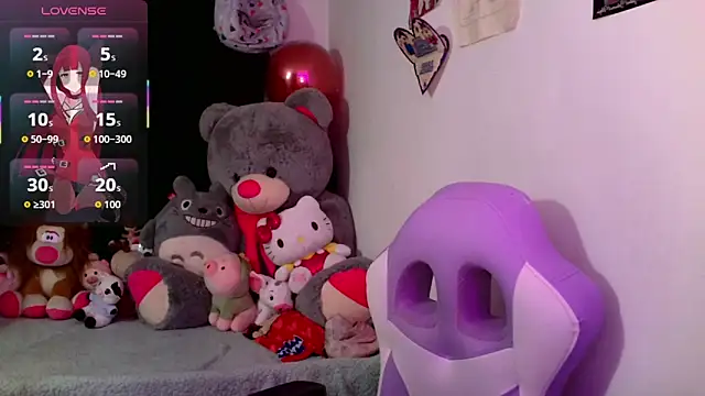 lucycherry   online show from 10, 10, 2025