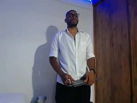 Snapshot of GerardSmitt chatting on 26, 9, 2025 GerardSmitt online show from 26, 9, 2025