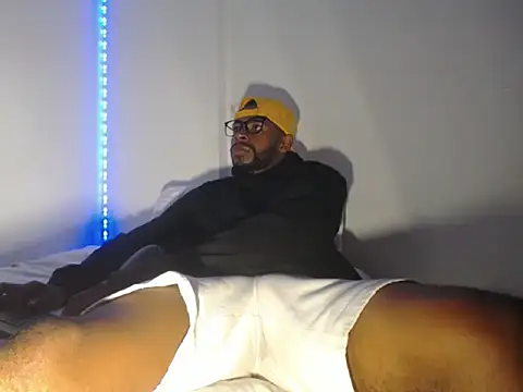 Snapshot of GerardSmitt chatting on 4, 10, 2025 GerardSmitt online show from 4, 10, 2025