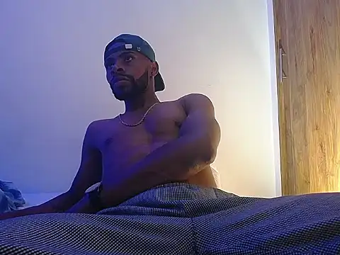 Snapshot of GerardSmitt chatting on 18, 10, 2025 GerardSmitt online show from 18, 10, 2025