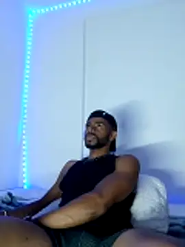 Snapshot of GerardSmitt chatting on 6, 11, 2025 GerardSmitt online show from 6, 11, 2025