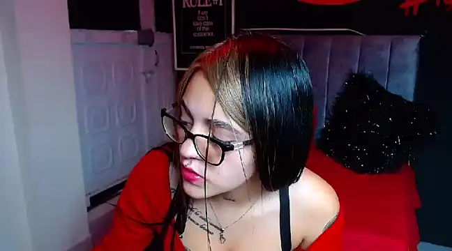 Violettasquirt online show from 8, 1, 2025
