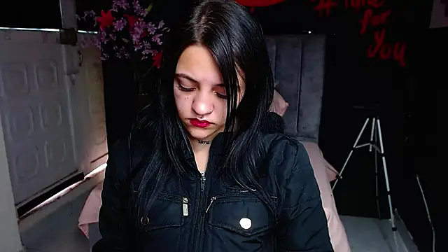 Violettasquirt online show from 3, 3, 2026