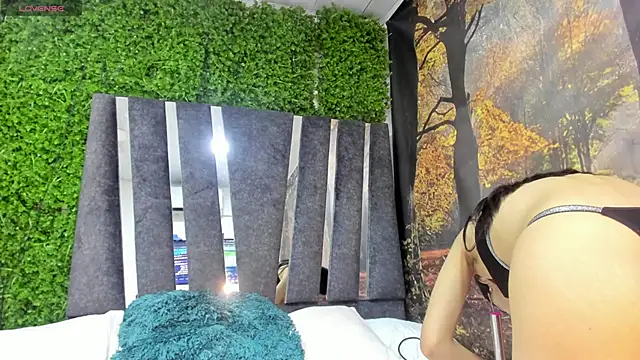 Cameron cutee online show from 6, 2, 2025