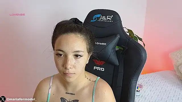 Mariafer05 online show from 30, 12, 2024