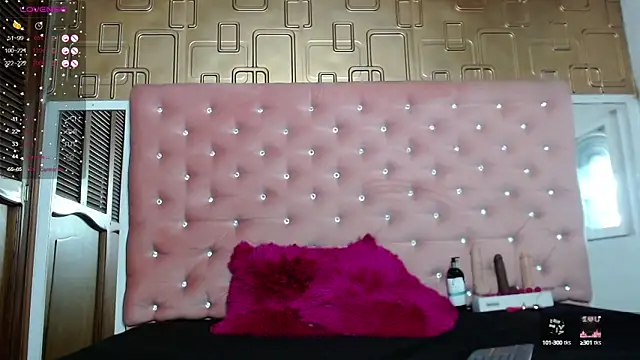 Molly gomez  online show from 1, 3, 2025