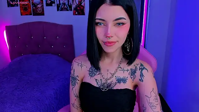 adri tom44 online show from 5, 3, 2025