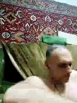 Pineapple04 online show from 14, 1, 2025