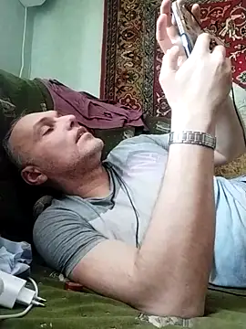 Pineapple04 online show from 1, 3, 2025