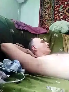 Pineapple04 online show from 11, 3, 2025