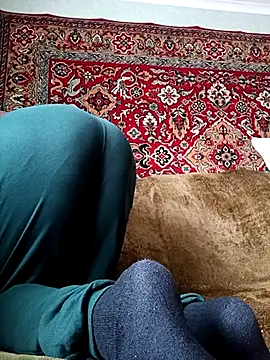 Pineapple04 online show from 9, 10, 2025