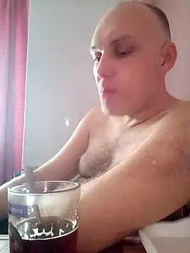 Pineapple04 online show from 27, 10, 2025