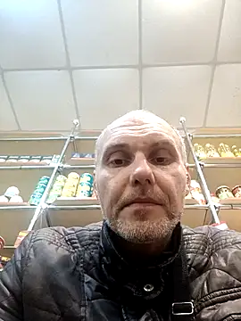 Pineapple04 online show from 1, 12, 2025