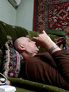 Pineapple04 online show from 27, 2, 2026