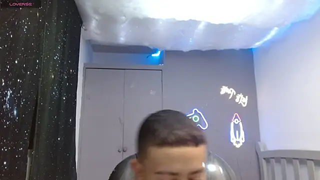 Xavii18 online show from 6, 3, 2025