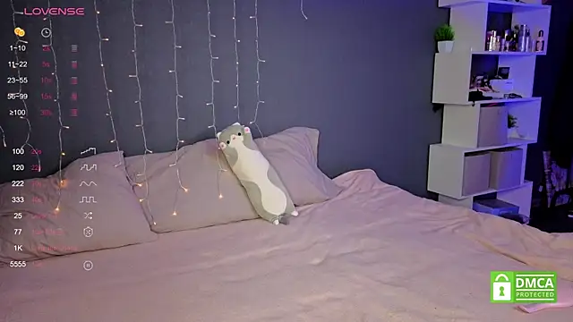 aneta alisha online show from 9, 10, 2025