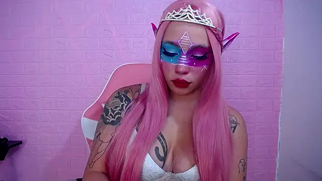 Dominic Queen online show from 2, 10, 2025