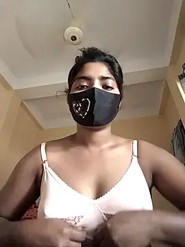 Snapshot of Lina-Rose chatting on 2, 3, 2025 Lina-Rose online show from 2, 3, 2025