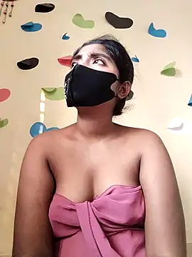 Snapshot of Lina-Rose chatting on 10, 3, 2025 Lina-Rose online show from 10, 3, 2025