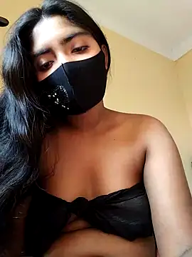 Snapshot of Lina-Rose chatting on 11, 3, 2025 Lina-Rose online show from 11, 3, 2025