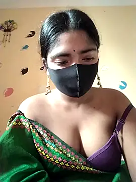 Snapshot of Lina-Rose chatting on 18, 9, 2025 Lina-Rose online show from 18, 9, 2025