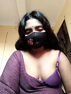 Snapshot of Lina-Rose chatting on 12, 10, 2025 Lina-Rose online show from 12, 10, 2025