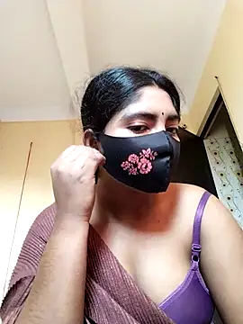 Snapshot of Lina-Rose chatting on 14, 10, 2025 Lina-Rose online show from 14, 10, 2025