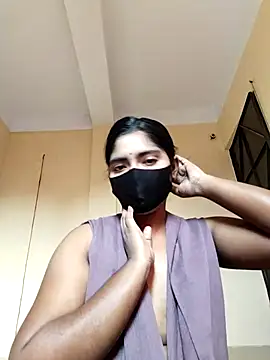 Snapshot of Lina-Rose chatting on 16, 10, 2025 Lina-Rose online show from 16, 10, 2025