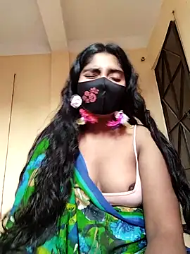 Snapshot of Lina-Rose chatting on 10, 11, 2025 Lina-Rose online show from 10, 11, 2025