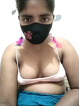 Snapshot of Lina-Rose chatting on 15, 11, 2025 Lina-Rose online show from 15, 11, 2025