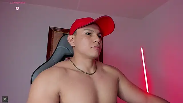 Snapshot of RoyConstance chatting on 9, 11, 2025 RoyConstance online show from 9, 11, 2025