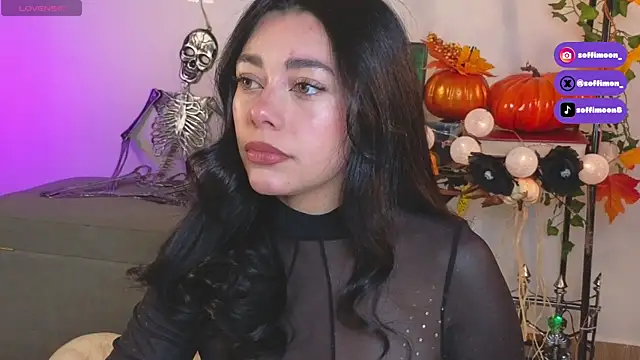 Snapshot of Soffimoon_ chatting on 29, 10, 2025 Soffimoon online show from 29, 10, 2025