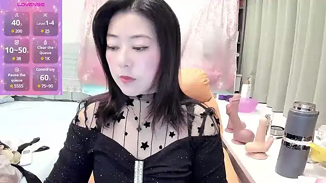 Crystal Wings online show from 6, 1, 2025