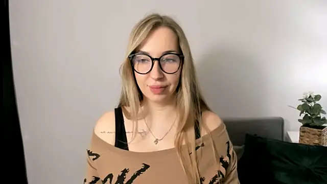 AriaDesire online show from 20, 3, 2026