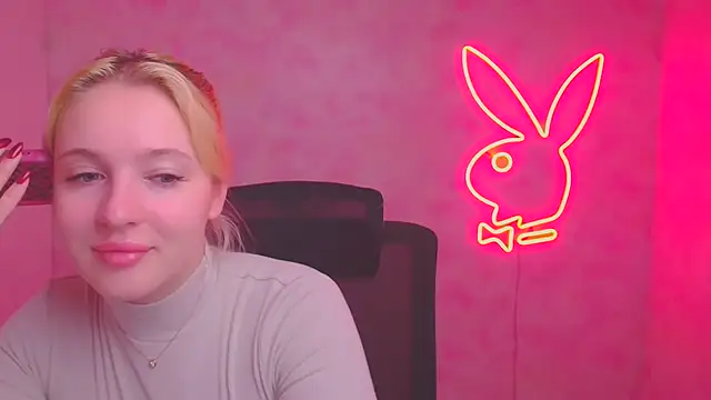 Snapshot of Milka_kiss_ chatting on 25, 10, 2025 Milka kiss online show from 25, 10, 2025