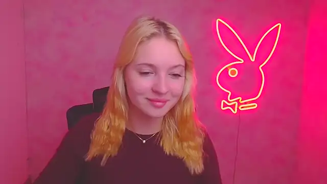 Snapshot of Milka_kiss_ chatting on 27, 10, 2025 Milka kiss online show from 27, 10, 2025