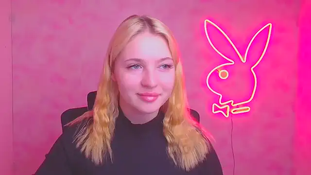 Snapshot of Milka_kiss_ chatting on 1, 11, 2025 Milka kiss online show from 1, 11, 2025